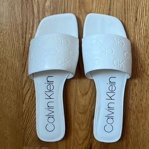 Like New! Calvin Klein Slide Sandals
